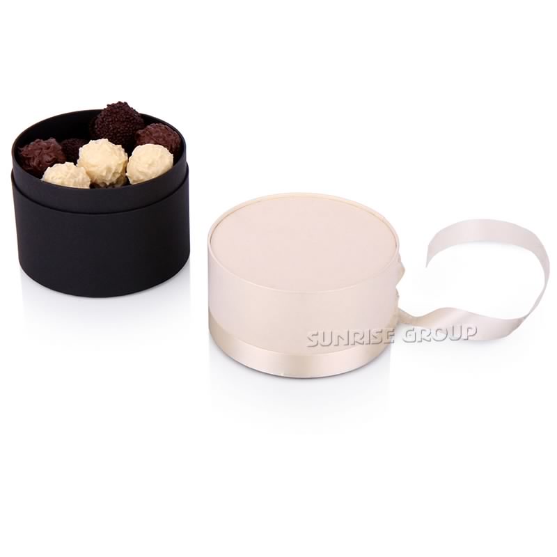 Luksusowy Voguish Everlasting Round Chocolate Hat Box