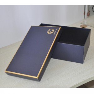 pudełko na ubrania z folii tłoczonej na gorąco