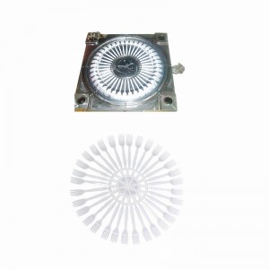 Forma wtryskowa z tworzywa sztucznego do widelca łyżkowego jednorazowego użytku