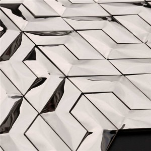 Nieregularna mozaika ścienna z szalonym metalowym wzorem