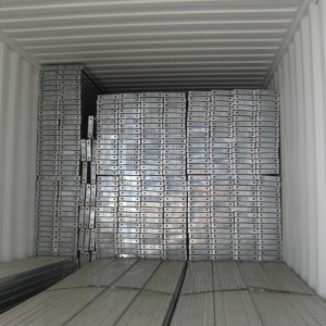 Ocynkowana stalowa deska z rusztowaniem o szerokości 210 mm z otworem 6 mm