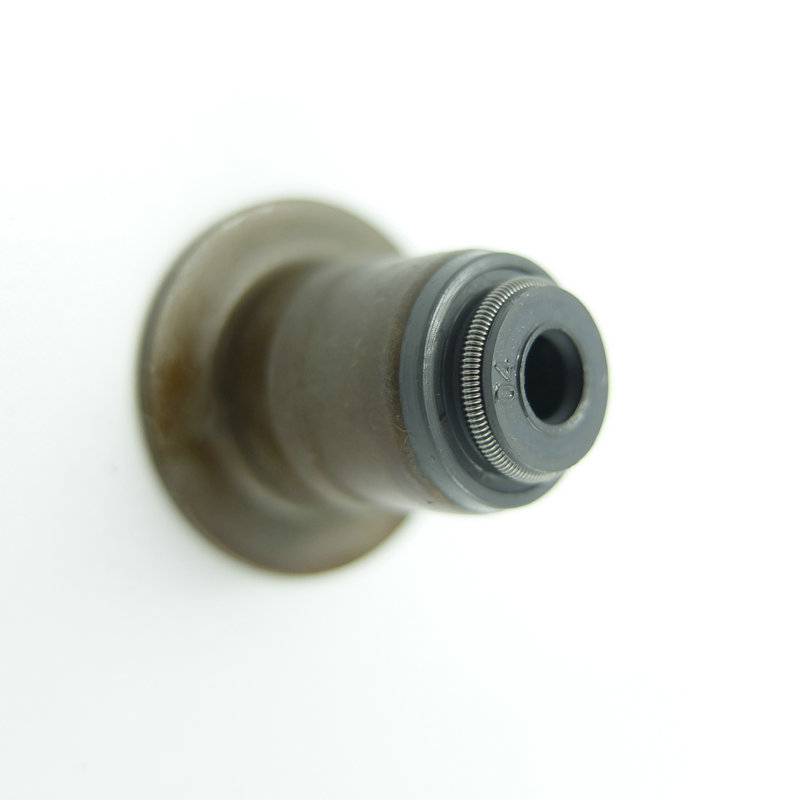 Uszczelka olejowa z gumową uszczelką trzonową zaworu gumowego viton do silników Xichai 81D