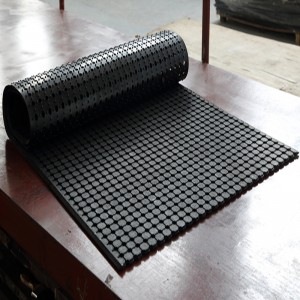 Antybakteryjna żebrowana Gumowa mata podłogowa z drenażem Gumowe otwory na pierścienie do łazienki i toalety