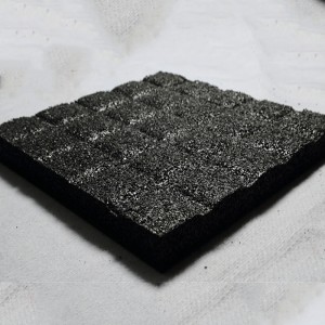 Przyjazna dla środowiska gumowa nawierzchnia z gumy do golfa na nawierzchni golfowej