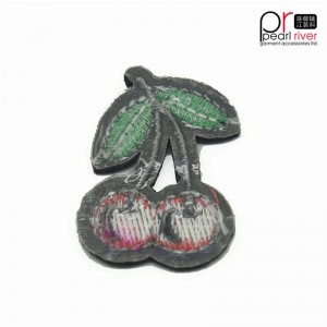 naszywka z cekinami wiśniowymi