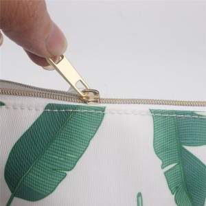 Promocyjna torebka do makijażu z zamkiem błyskawicznym