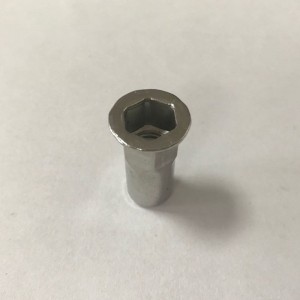 nakrętka nitowana zamknięta