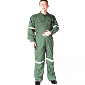 Personalizacja odzieży w kilku głównych czynnikach wpływających na cenę