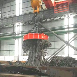 Suwnica dwudźwigarowa z elektromagnesem