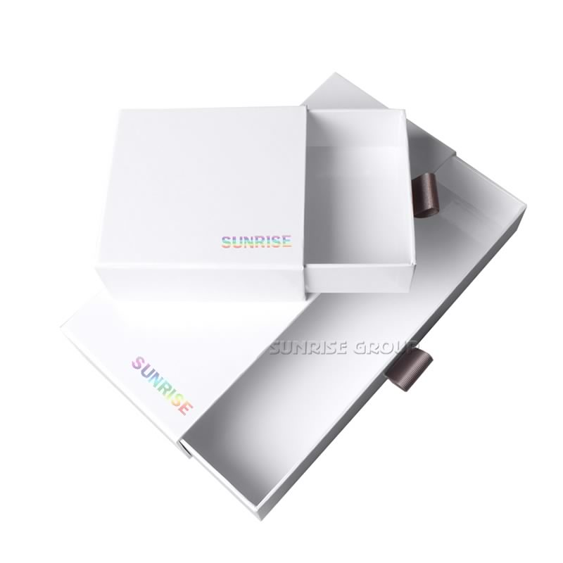 Luksusowe przezroczyste pudełko z czystego białego papieru z niestandardowym logo