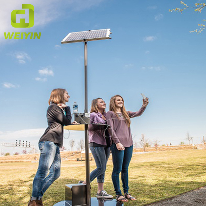 Zewnętrzna stacja ładująca do słonecznego telefonu komórkowego dla Smart City