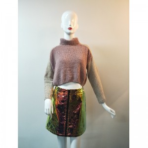 KONTRASTOWY KRÓTKI SWETER RLWS0071F