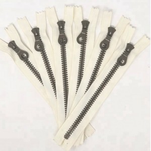 Zamek z tworzywa sztucznego Zamknięty koniec Moda Zęby RIRI Malowany suwak z automatyczną blokadą i wyciągnięciem dziurki od klucza 9