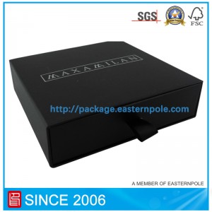 Czarna sztywna kartonowa szuflada