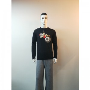 SWETER Z NADRUKIEM CZARNYM KARTONEM RLMS0028F