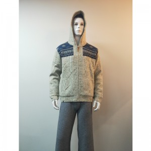 SZARY PŁASZCZ SWETERKOWY Z WYDRUKI RLMS0077F