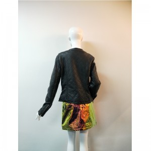 CZARNA KOLOROWA KURTKA PU RLWPJ0015N