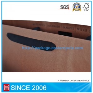 Brązowa torba na buty o indywidualnym designie