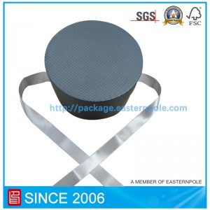 Luksusowe okrągłe pudełko czekoladowe z zamknięciem na wstążkę