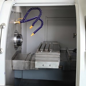 Z 2szt zebrać metalowy poziome tokarki tokarskie cnc rok po sprzedaży