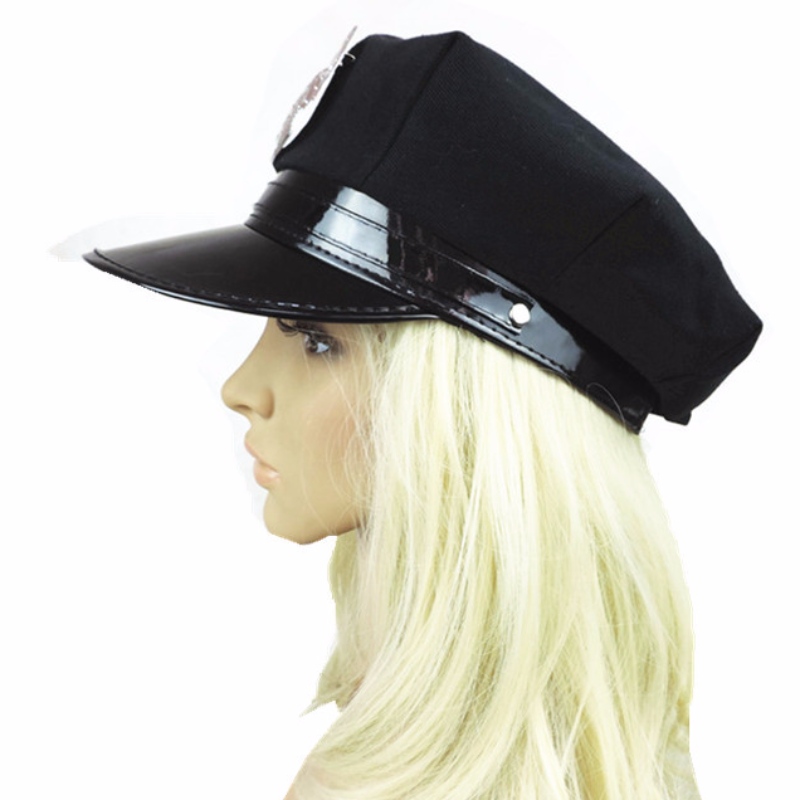 Producenci sprzedają czarne ośmiokątne czapki, czapki z odznakami, czapki policyjne, wykonane na zamówienie czapki z okazji Halloween