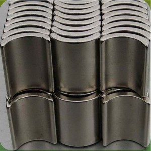 Magnes łukowy generatora magnesów trwałych 100 kW