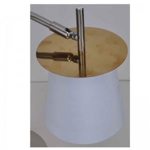 Lampa stołowa z abażurem z tkaniny i arkuszem dekoracyjnym