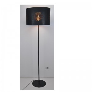 Lampa podłogowa z abażurem wycinanym laserowo, płaska podstawa