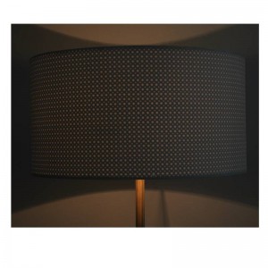 Nowoczesna lampa podłogowa z abażurem z tkaniny