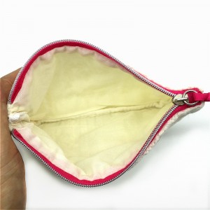 wełniana kosmetyczka