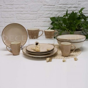 Ceramiczny prosty zestaw obiadowy