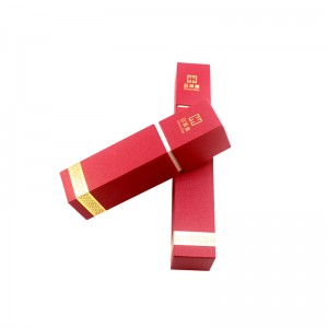 Kwadratowe pudełko upominkowe ze specjalną niestandardową rzadką pamiątką