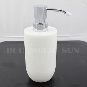 Zestaw do kąpieli z czystego białego marmuru