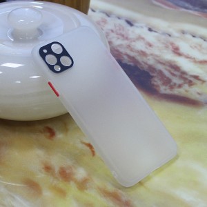 Obudowa telefonu komórkowego iPhone11 z metalową osłoną aparatu i niezależnymi przyciskami