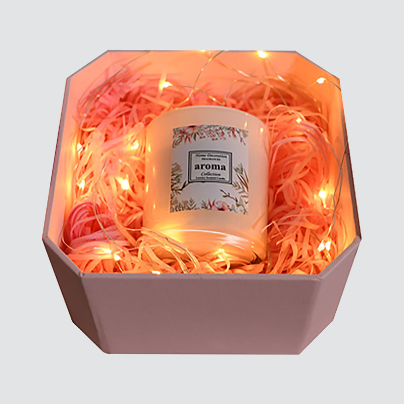 Różowa słodka kokarda Pudełko w kształcie klapy Świeca Filiżanka Czekolady Wykwintne pudełko