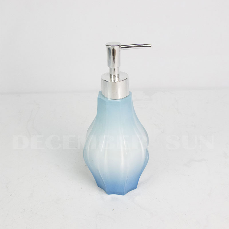 Nowoczesny dozownik mydła w płynie do łazienki