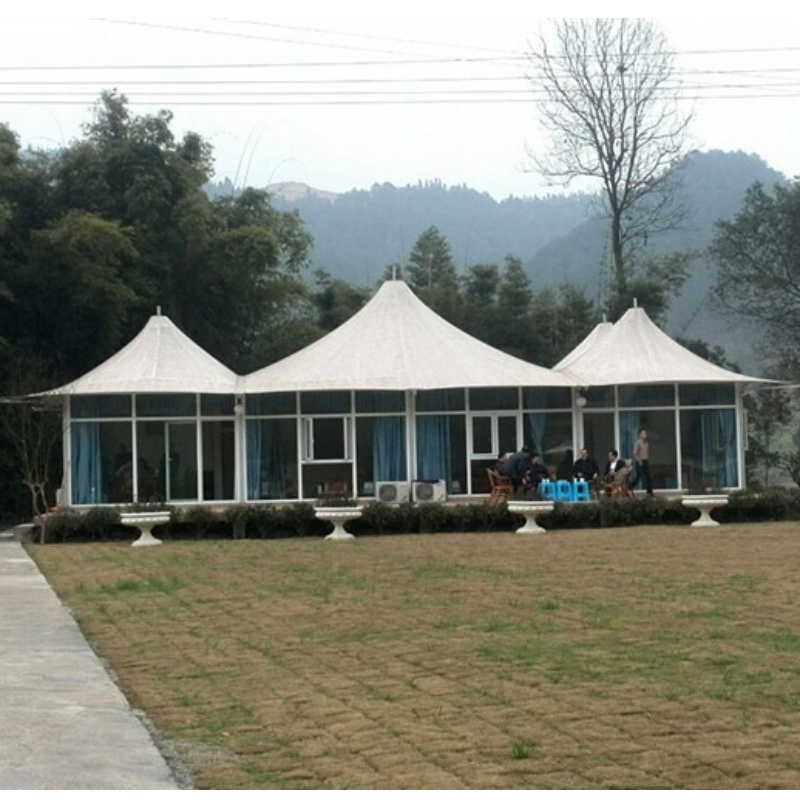 Prefab House Three Peaks Shape 2-sypialnia PVDF Waterproof Fabric Resort Hotel Tent