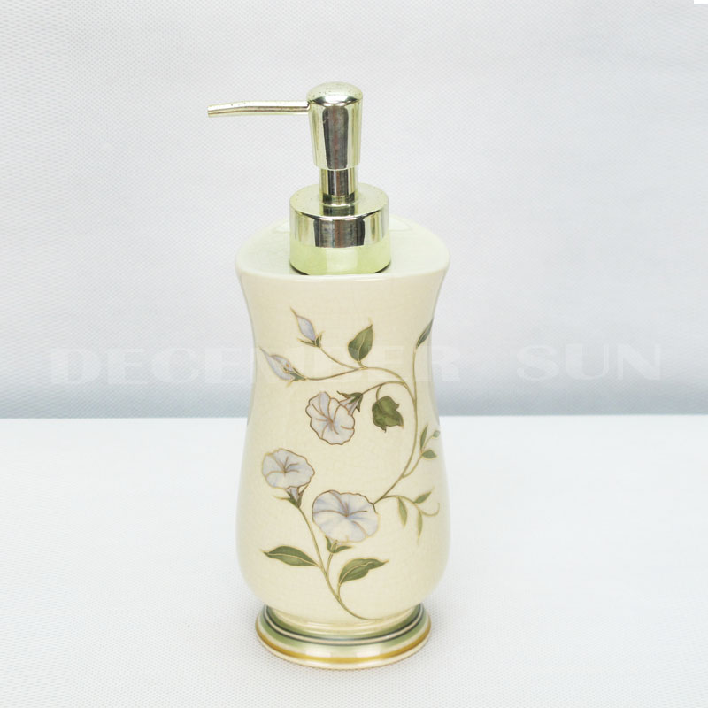 Piękny ceramiczny zestaw łazienkowy do łazienki