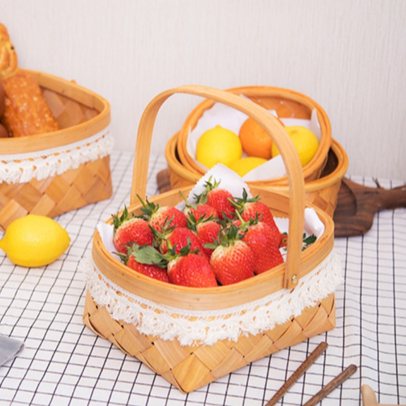 Kosz drewniany z uchwytem