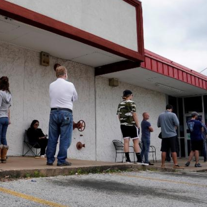 Rekord 20,5 miliona amerykańskich miejsc pracy utraconych w kwietniu. Stopa bezrobocia wzrasta do 14,7%