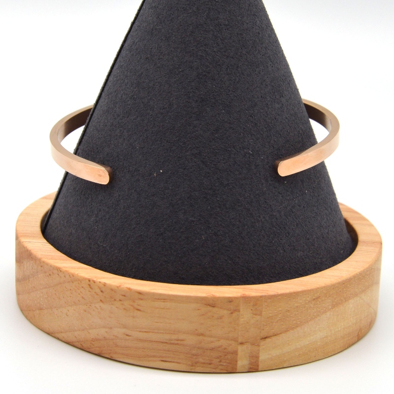 Litera ze stali nierdzewnej