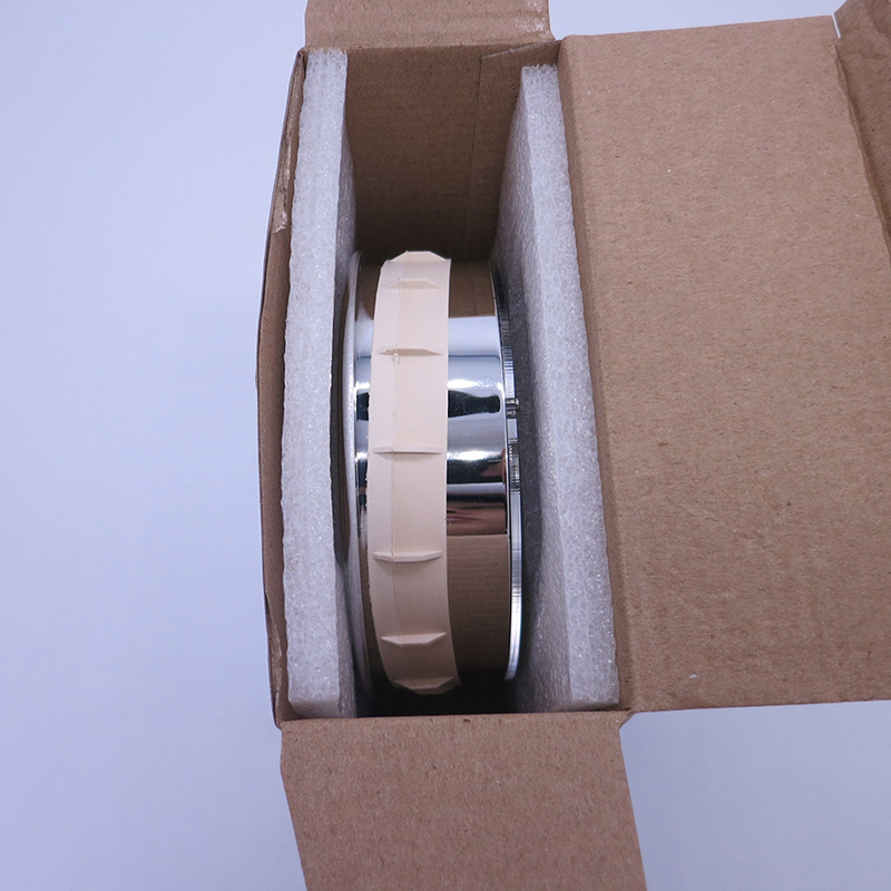 luksusowa srebrna metalowa wstawka z zegarem o średnicy 133 mm