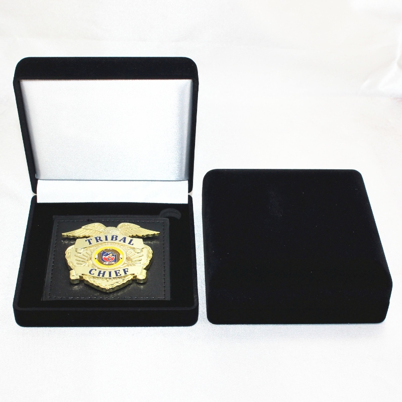 Artykuł D-33L Okrągłe aksamitne pudełko na monety, medal i znaczek, mm. 100 * 100 * 39 mm, waży około 96g