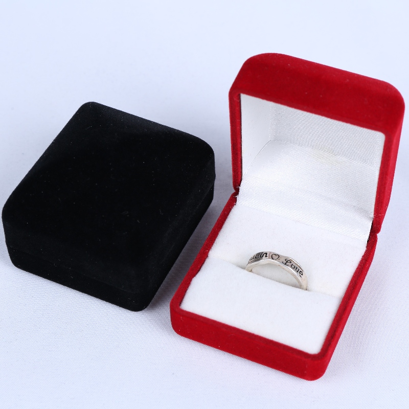 Punkt D-57 okrągły kształt Velvet Box dla pierścienia, znaczek monet, mm.45*52*41, wagi około 30g