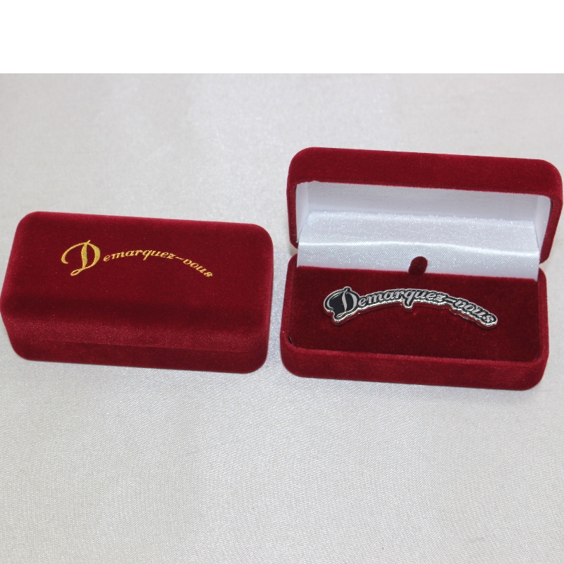 Artykuł D-68S Okrągłe aksamitne pudełko na spinki do mankietów, spinka do krawata, znaczek itp. Mm. 75 * 38 * 28, waga około 30g