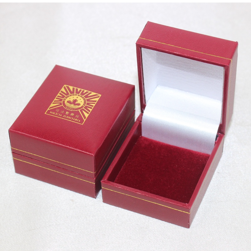 Artykuł V-07S kwadratowe Plastikowe pudełko ze sztucznej skóry Papier na monety o średnicy 25-30 mm, znaczek, pierścionek itp. Mm. 46 * 53 * 32, waży około 35g