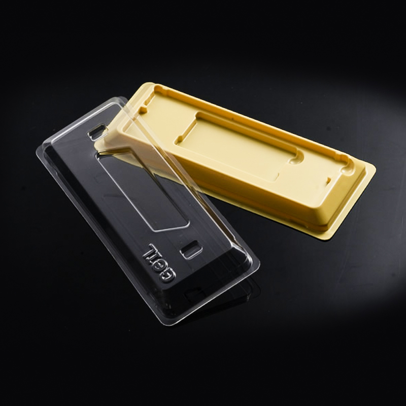 W rozwoju przemysłu spożywczego powstała taca z owoców plastikowych.