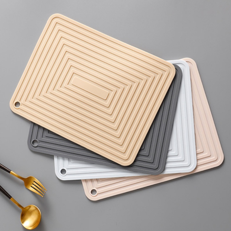 Prostokątna mata do garnków z tektury falistej