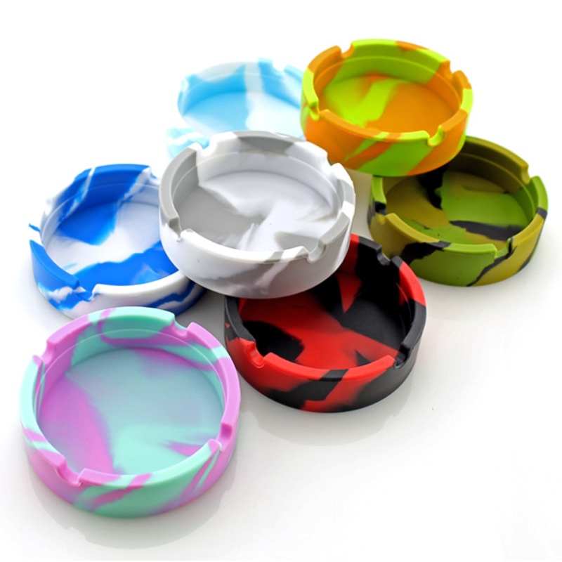 Okrągła popielniczka w kamuflażu