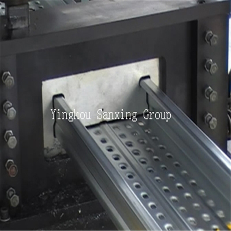 Linia produkcji elementów konstrukcji ze stali lekkiej